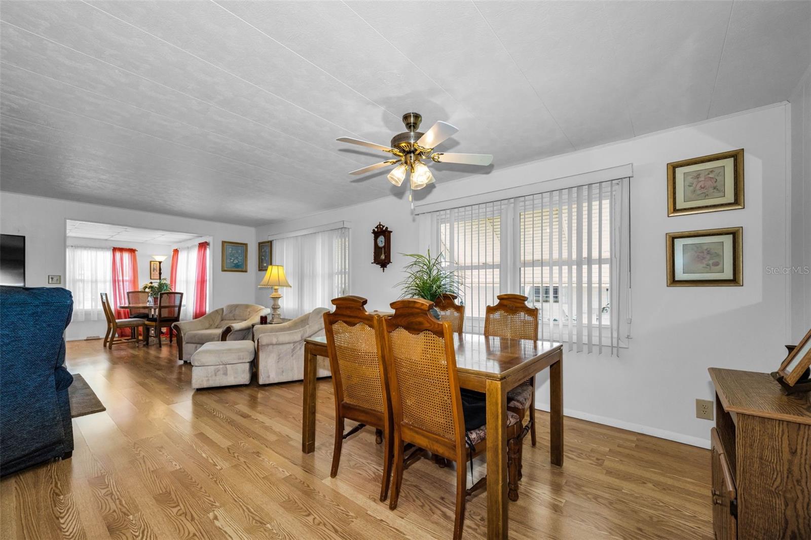 Image 7 of 87 For 29 Concord Lane 11