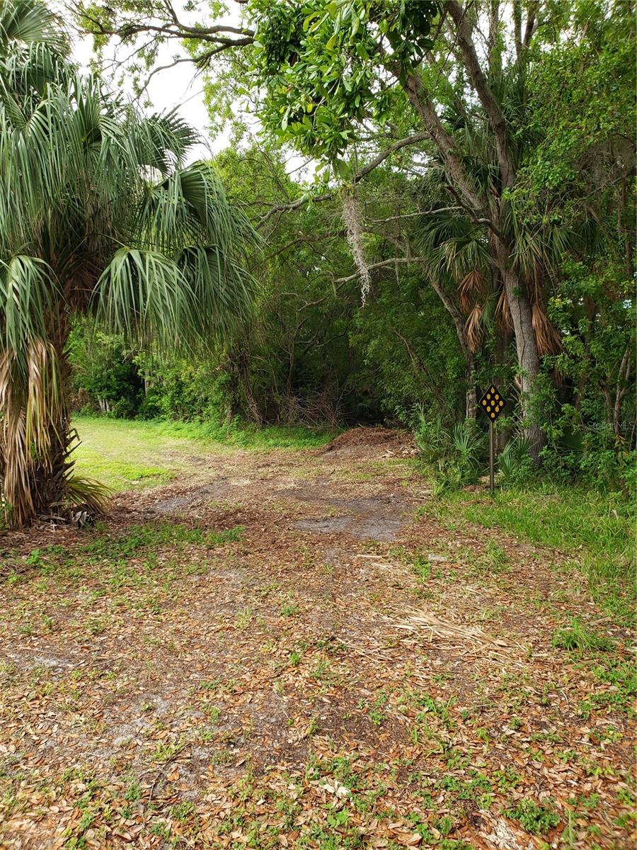 Image 5 of 69 For Grosse Avenue