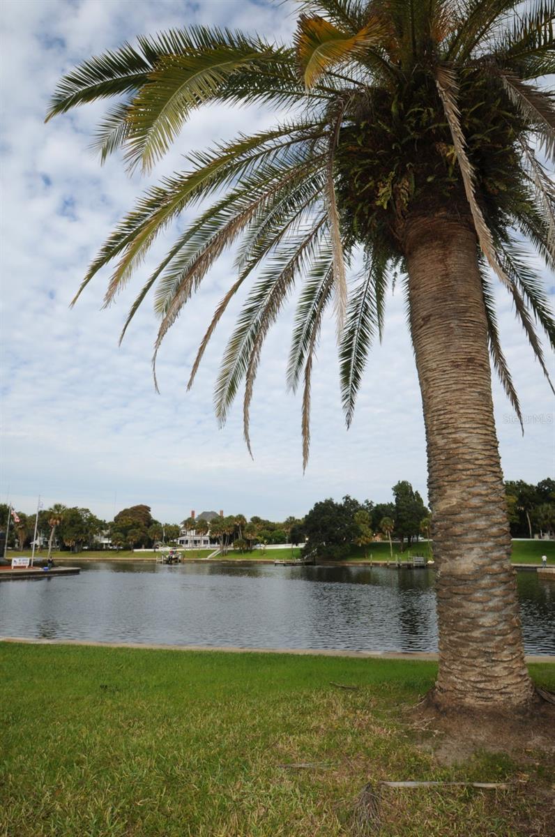 Image 68 of 69 For Grosse Avenue