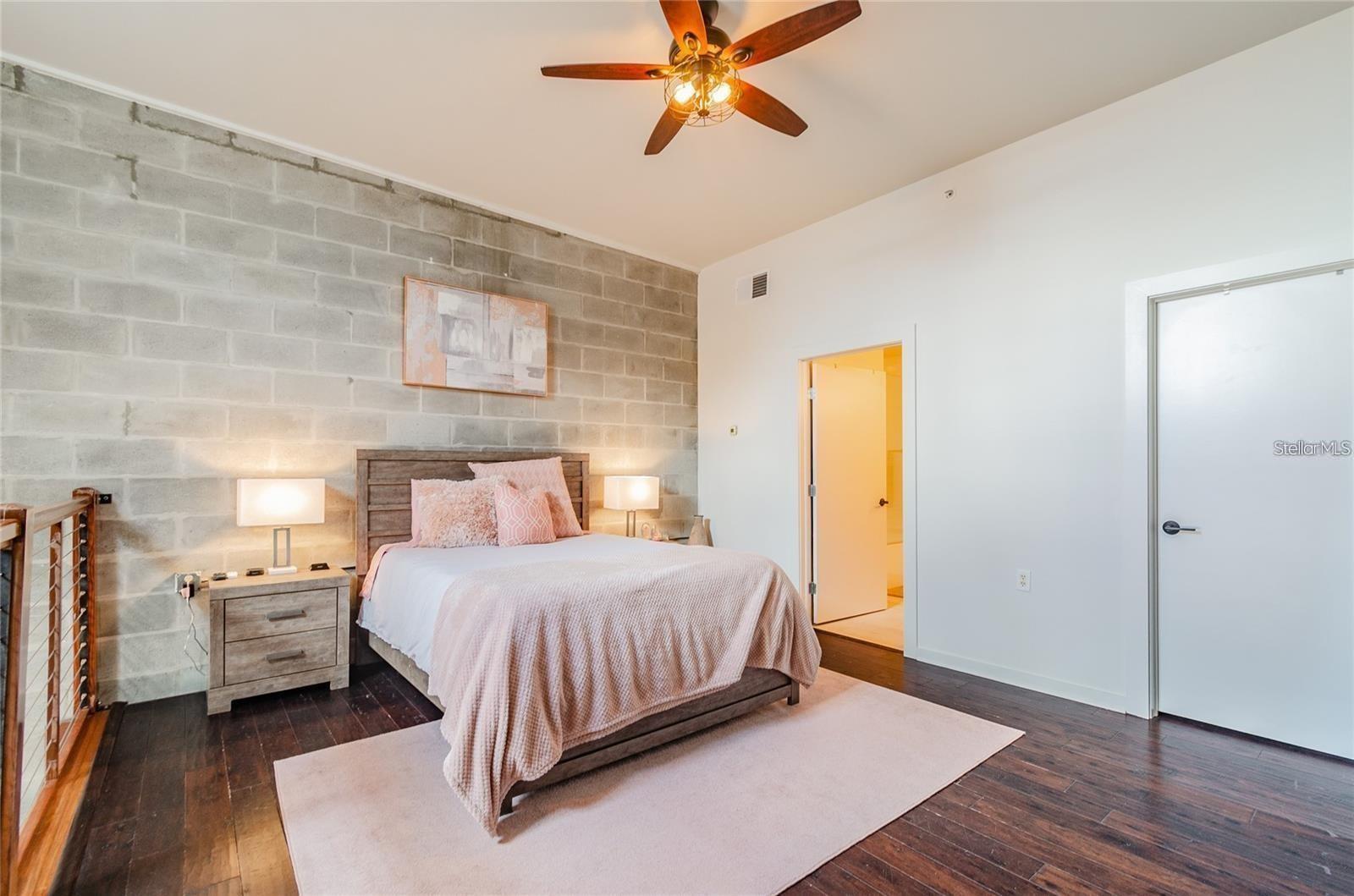 Image 12 of 28 For 2001 2nd Avenue 20