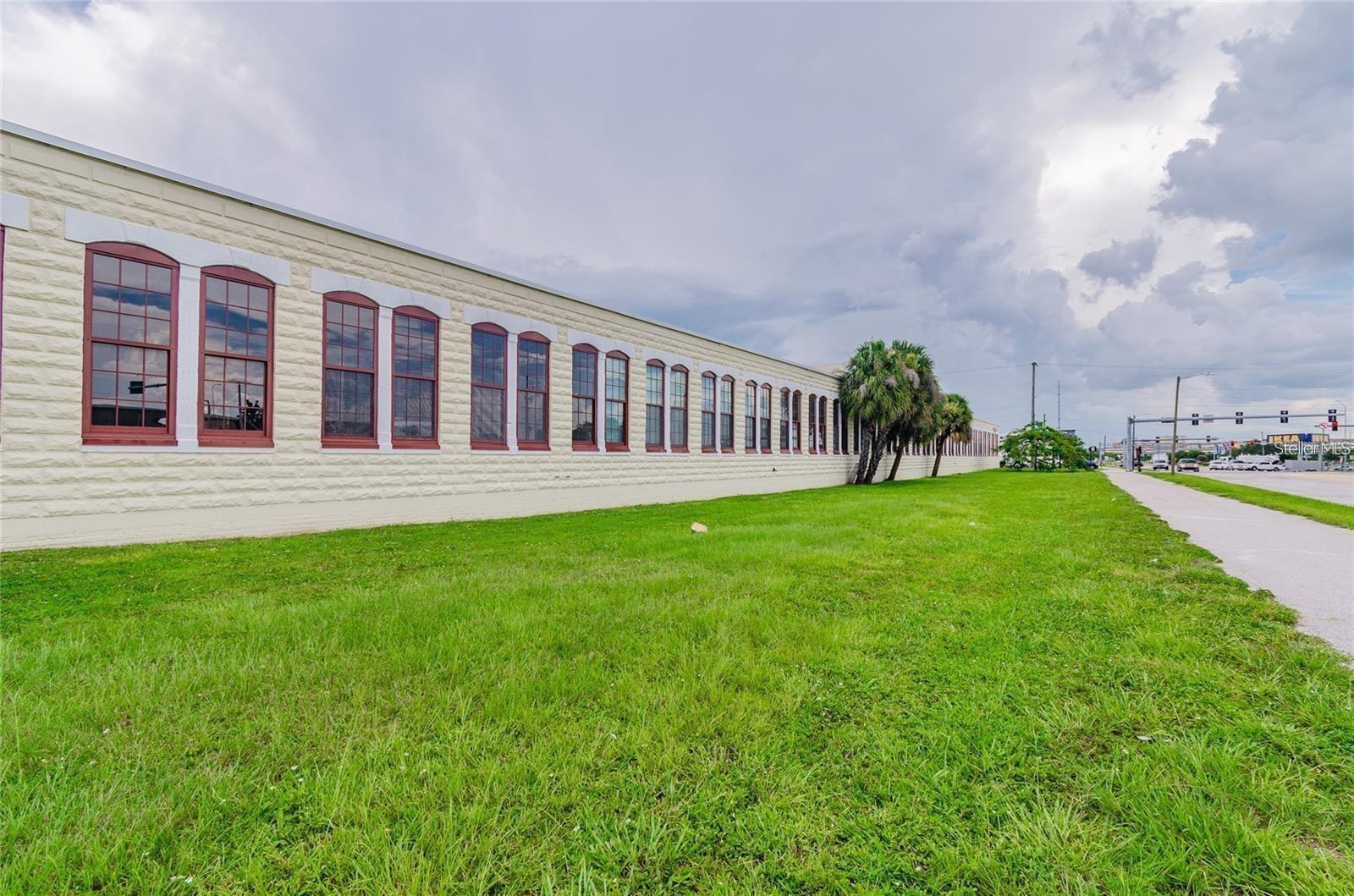 Image 26 of 28 For 2001 2nd Avenue 20