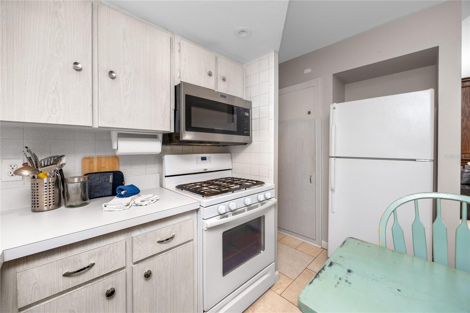 Image 17 of 42 For 12400 Park Boulevard 417