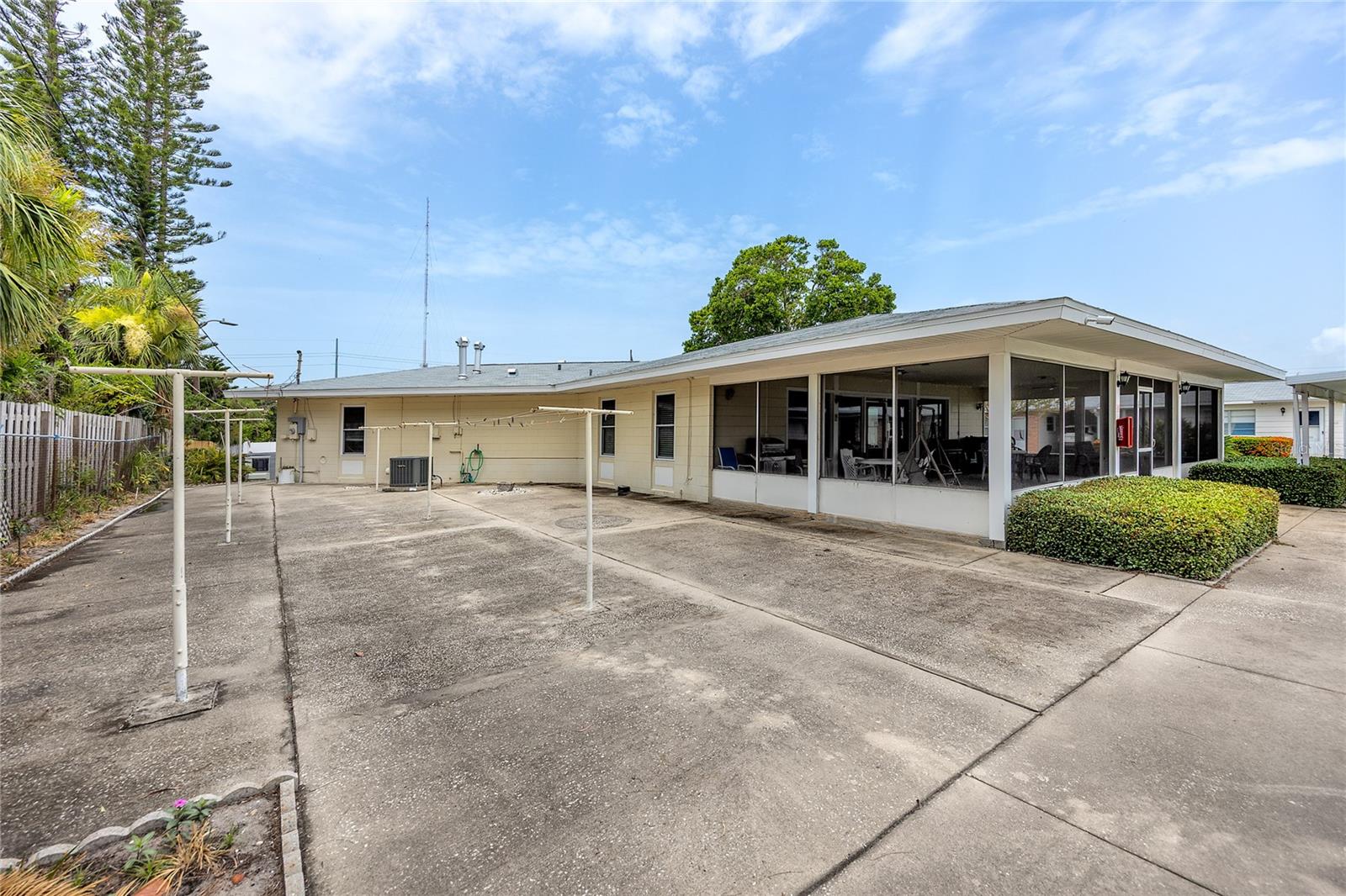 Image 34 of 42 For 12400 Park Boulevard 417