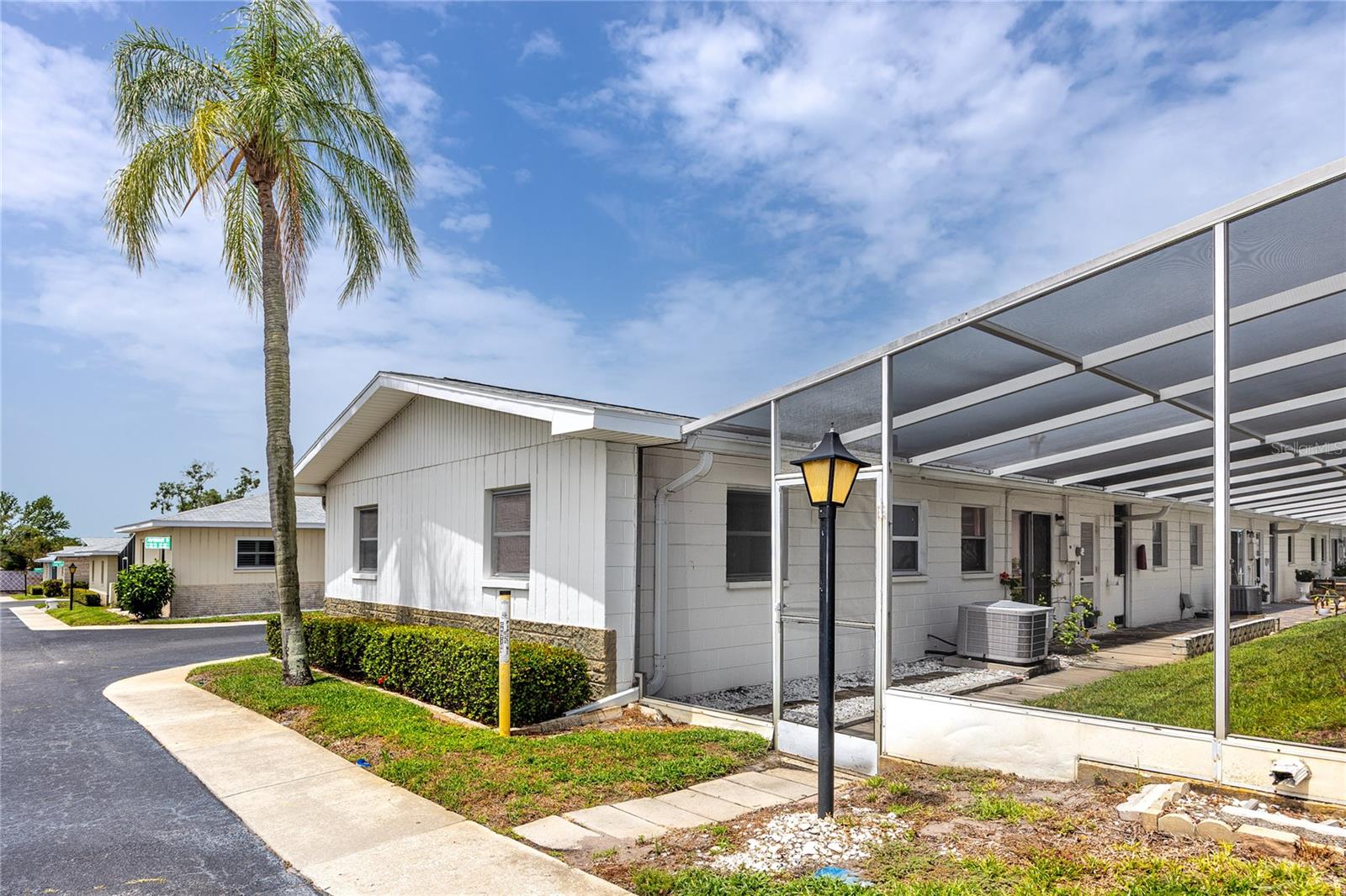 Image 4 of 42 For 12400 Park Boulevard 417