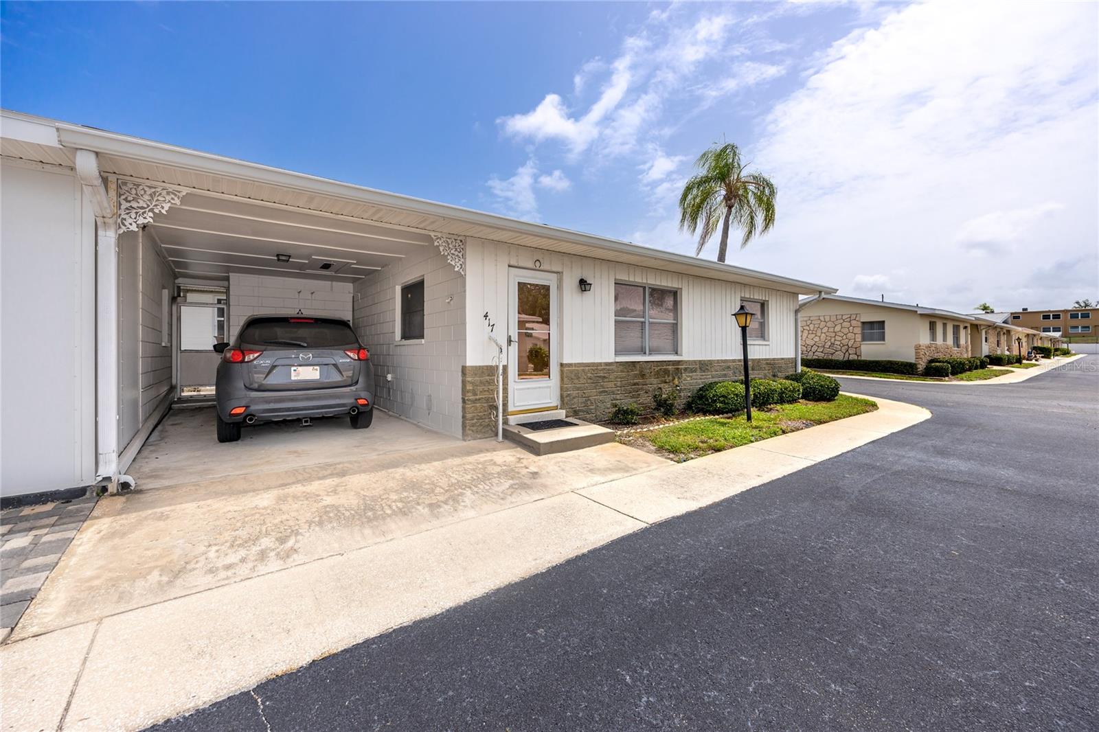 Image 5 of 42 For 12400 Park Boulevard 417