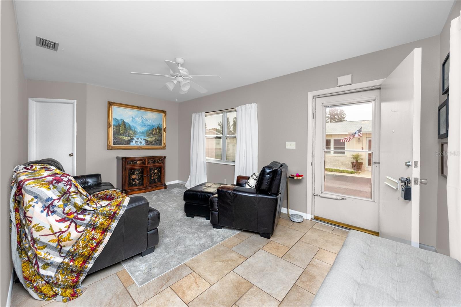 Image 8 of 42 For 12400 Park Boulevard 417