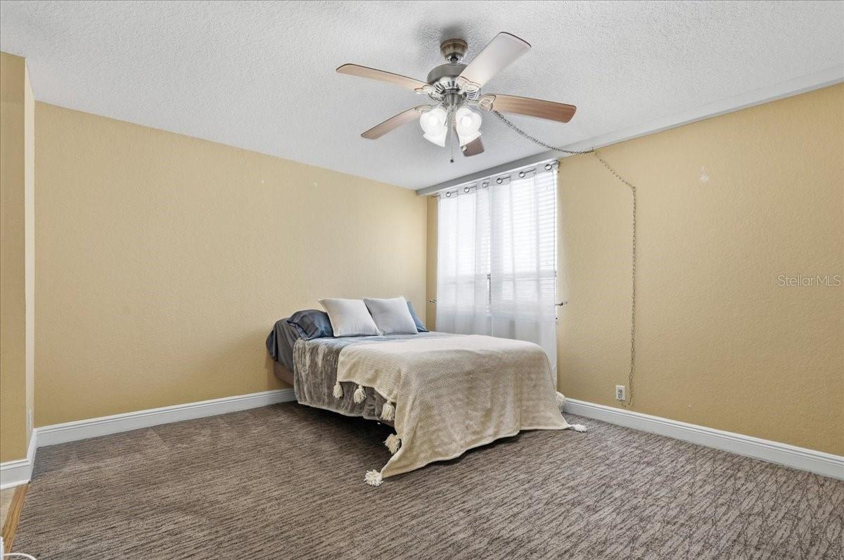 Listing photo id 19 for 2616 Cove Cay Drive 105