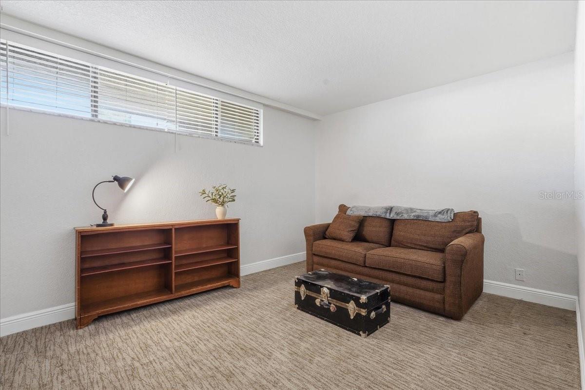 Listing photo id 22 for 2616 Cove Cay Drive 105