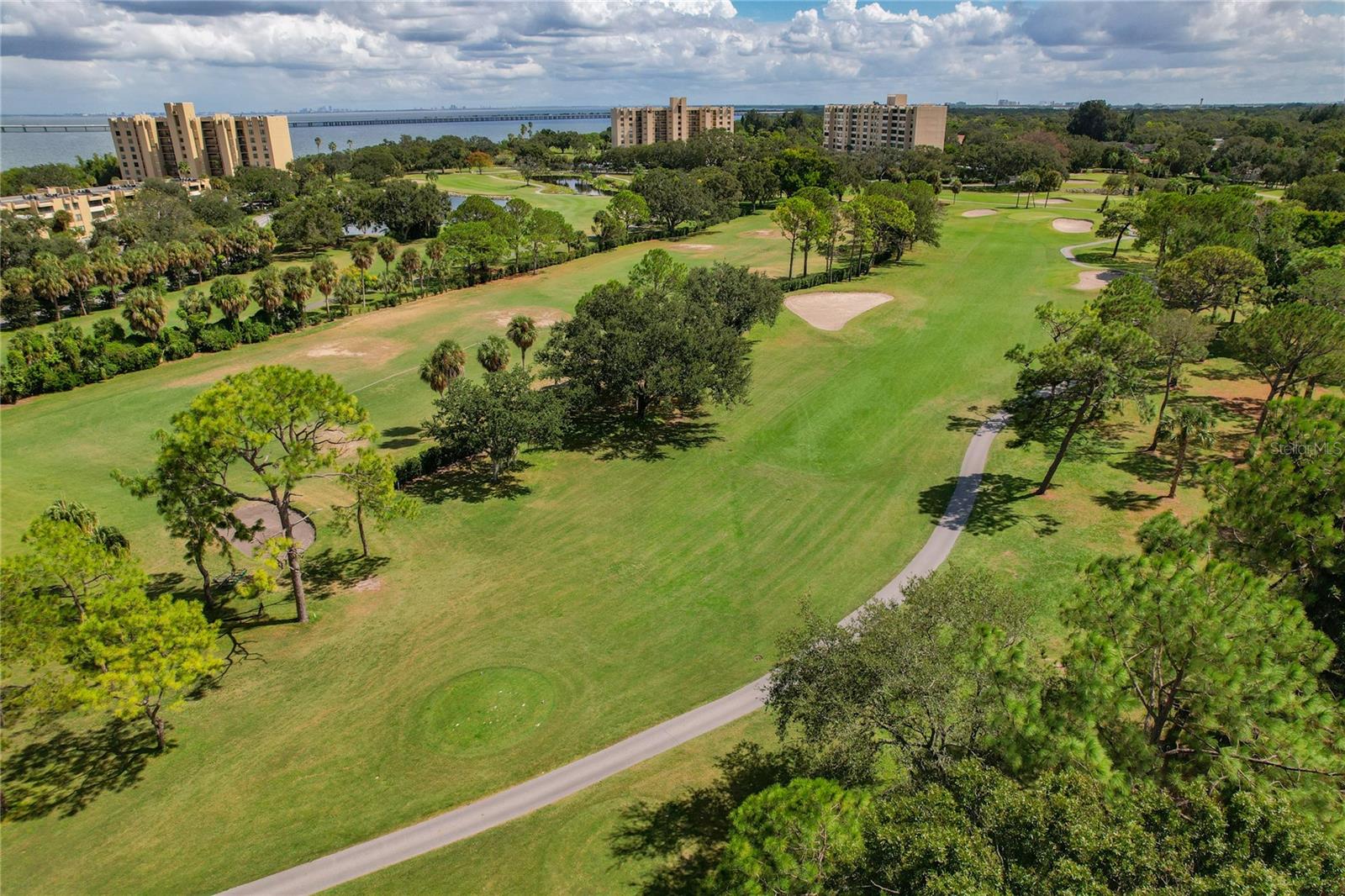 Listing photo id 38 for 2616 Cove Cay Drive 105