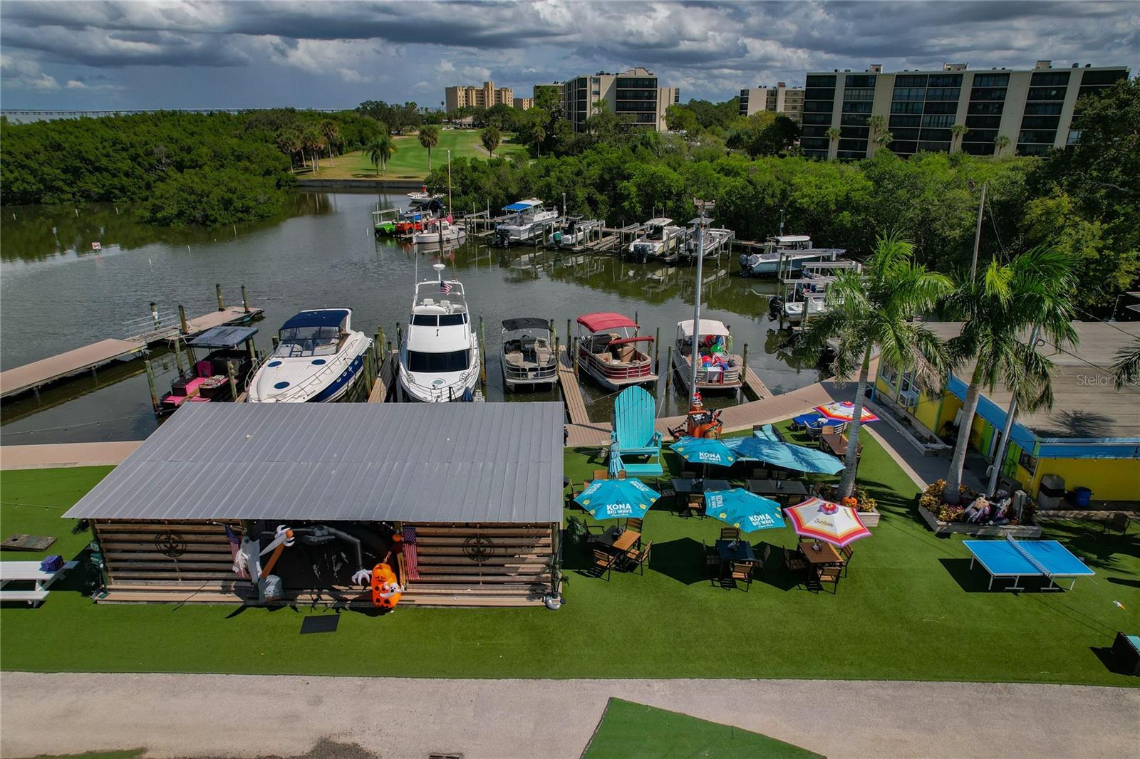 Listing photo id 42 for 2616 Cove Cay Drive 105