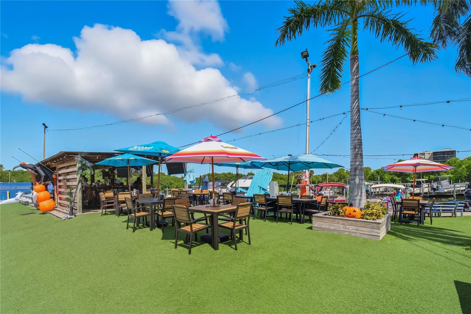 Listing photo id 45 for 2616 Cove Cay Drive 105