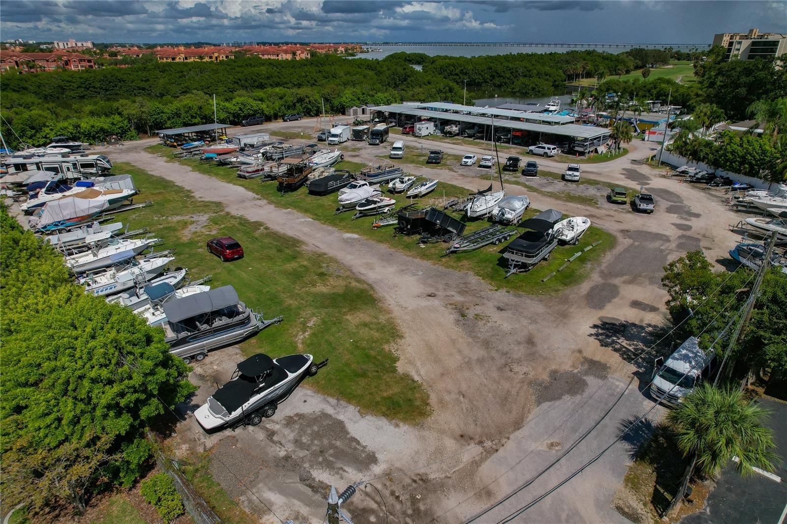 Listing photo id 48 for 2616 Cove Cay Drive 105