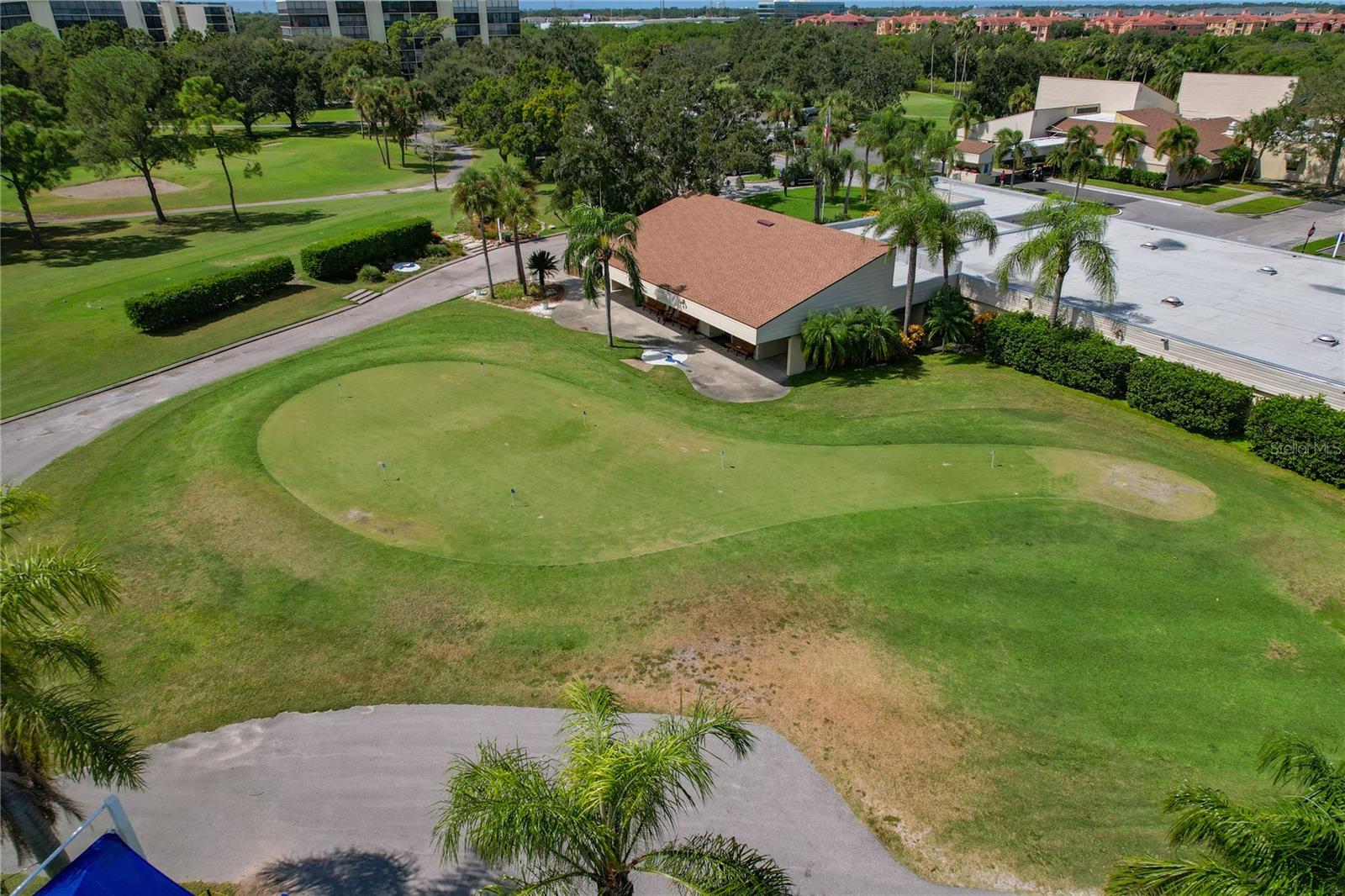 Listing photo id 55 for 2616 Cove Cay Drive 105