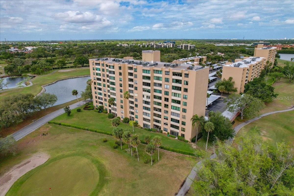 Listing photo id 66 for 2616 Cove Cay Drive 105