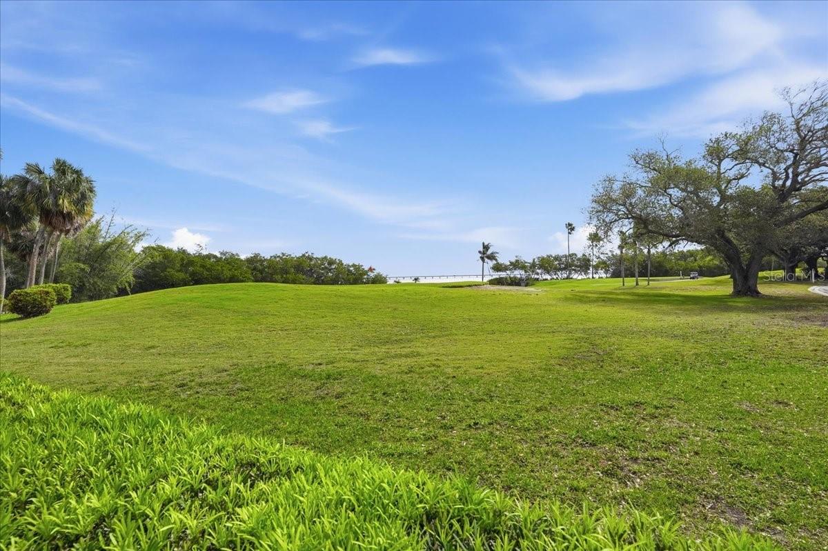 Listing photo id 71 for 2616 Cove Cay Drive 105