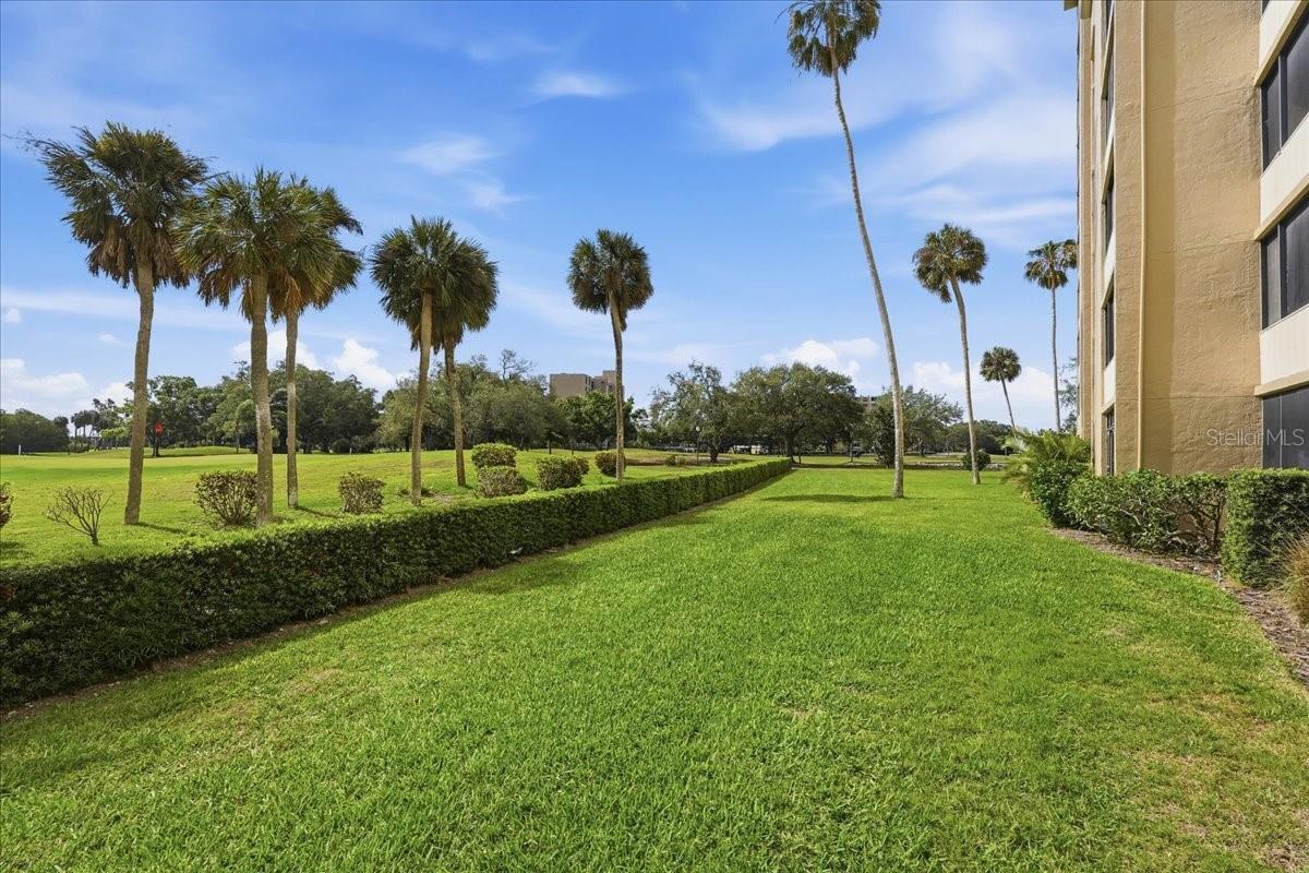 Listing photo id 73 for 2616 Cove Cay Drive 105