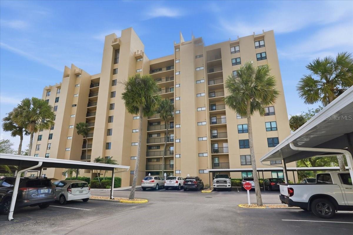 Listing photo id 76 for 2616 Cove Cay Drive 105