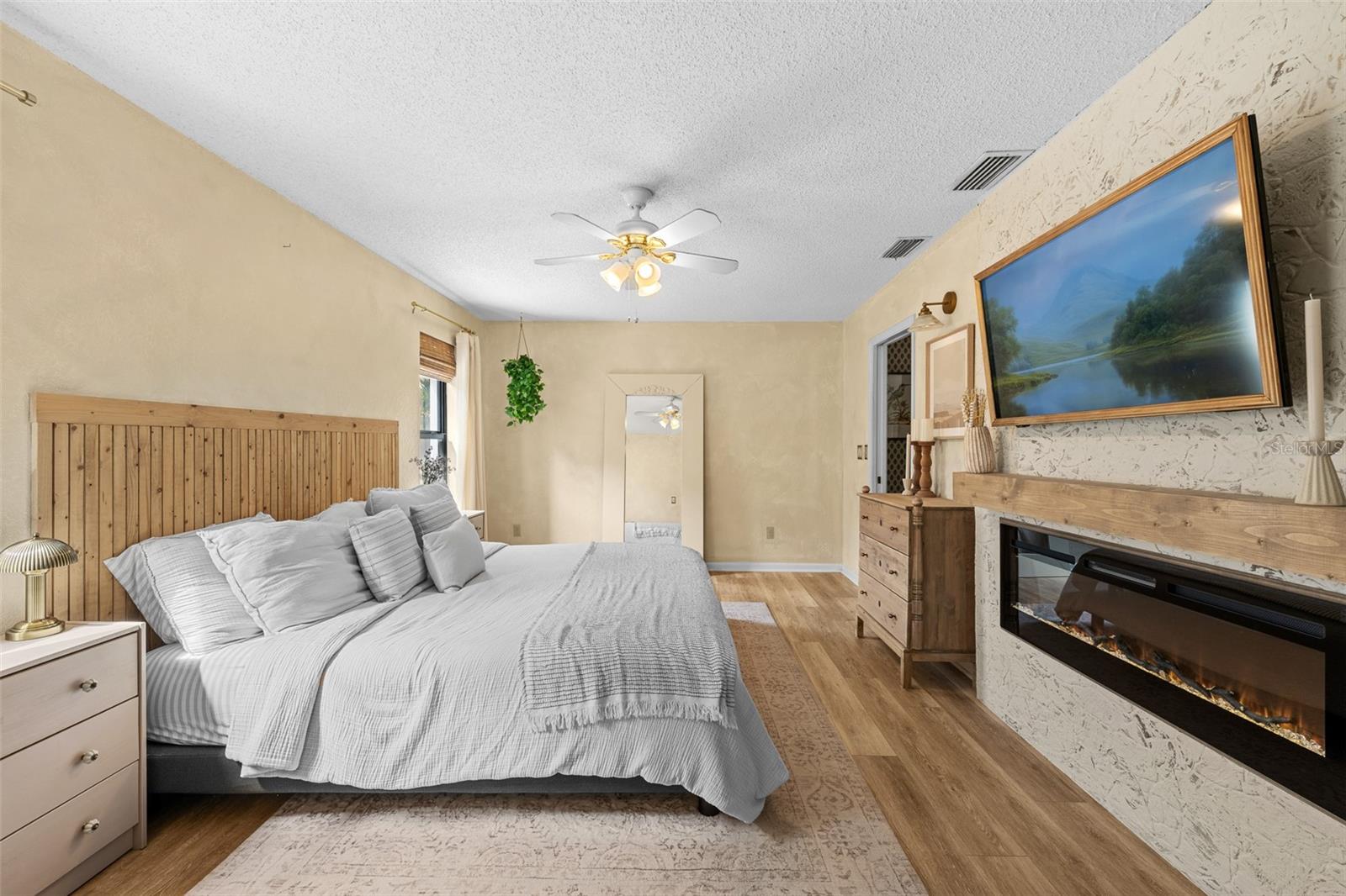 Image 23 of 60 For 4829 Parson Brown Lane