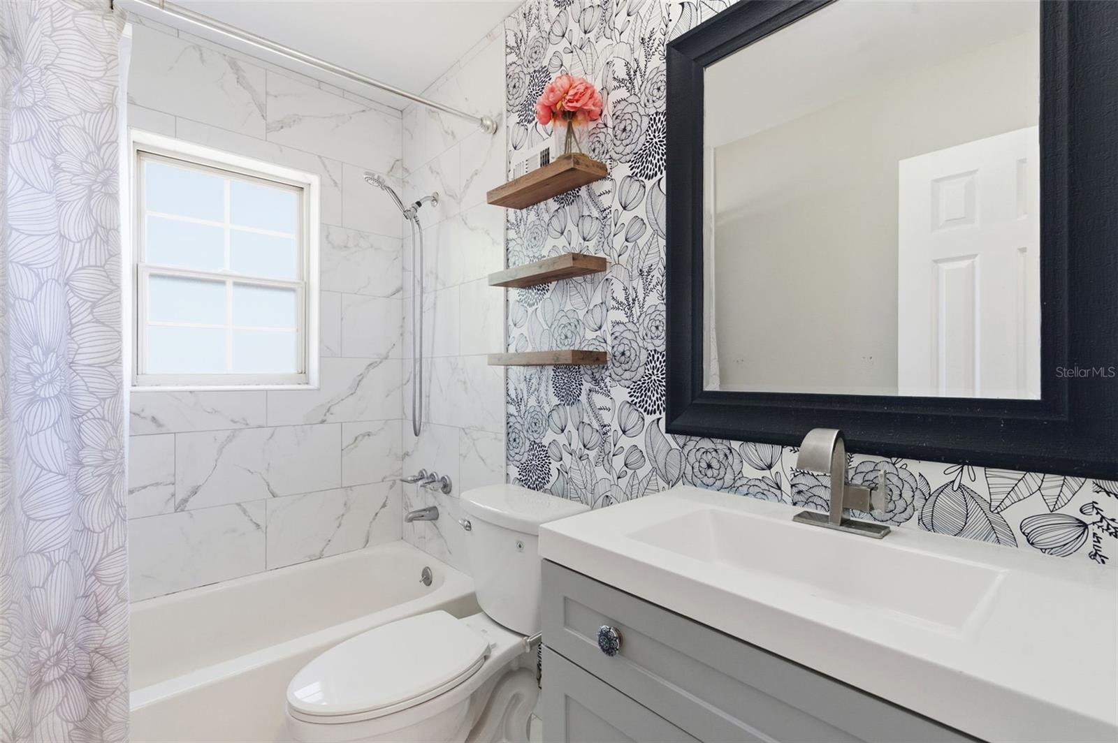 Image 23 of 28 For 9993 86th St