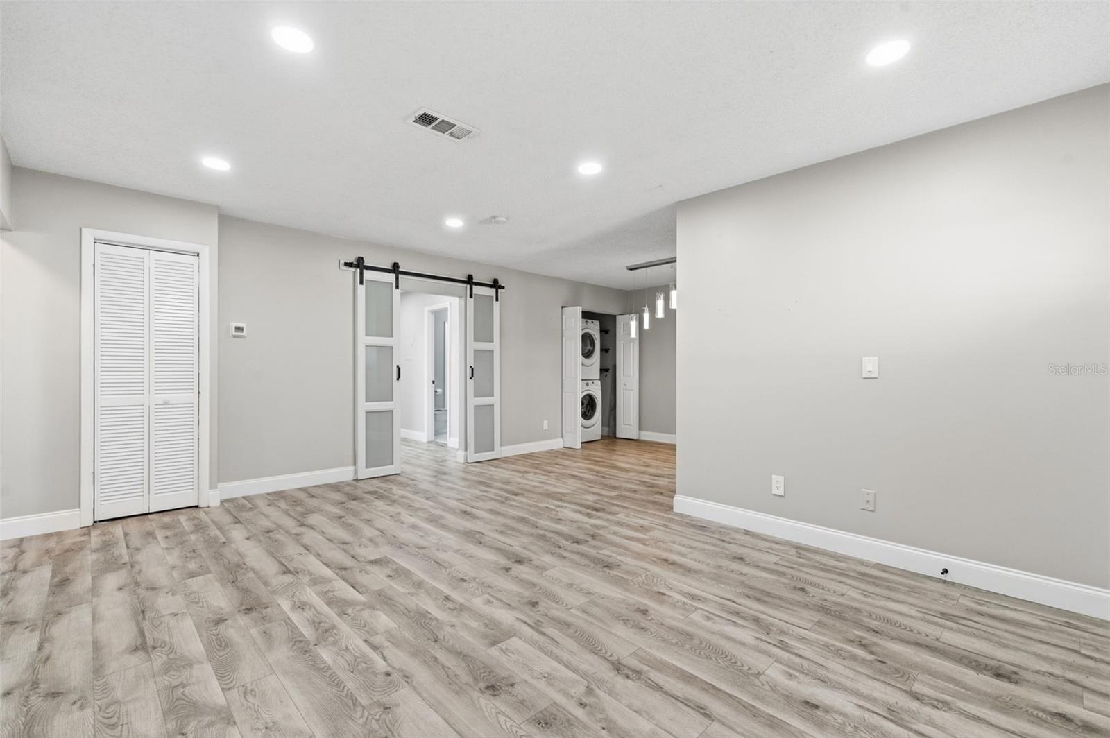 Image 5 of 28 For 9993 86th St