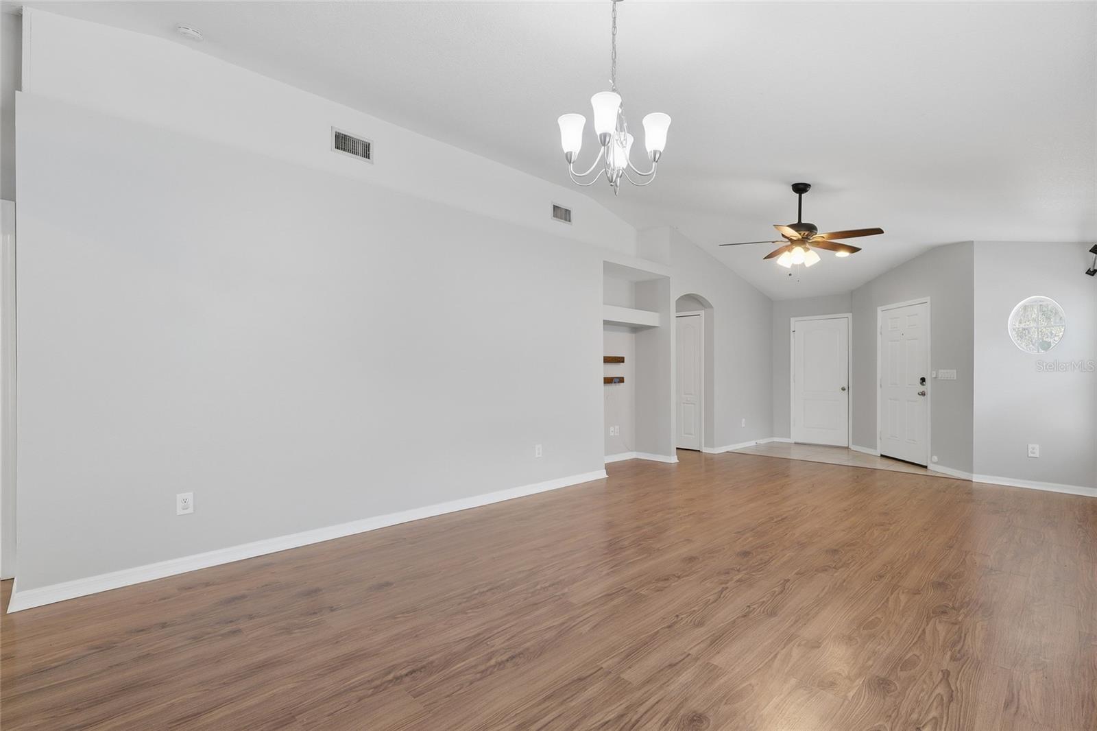 Image 7 of 22 For 1508 Marsh Wood Drive