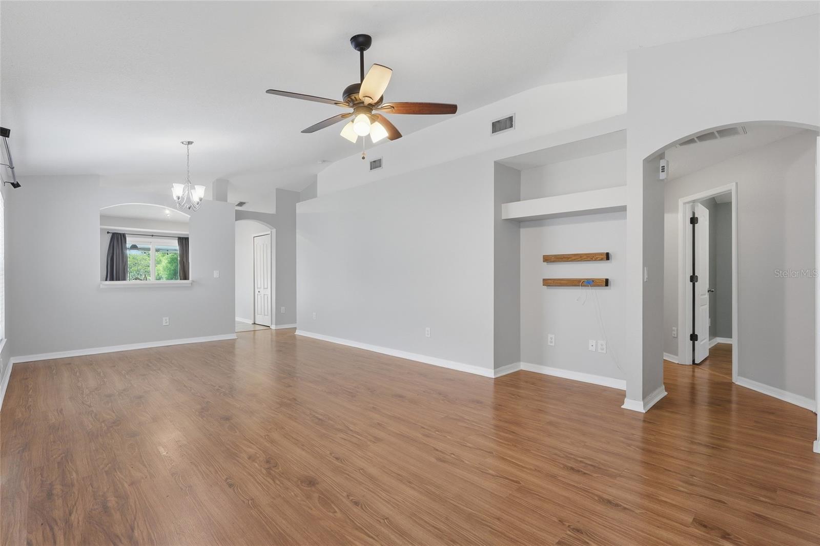 Image 8 of 22 For 1508 Marsh Wood Drive