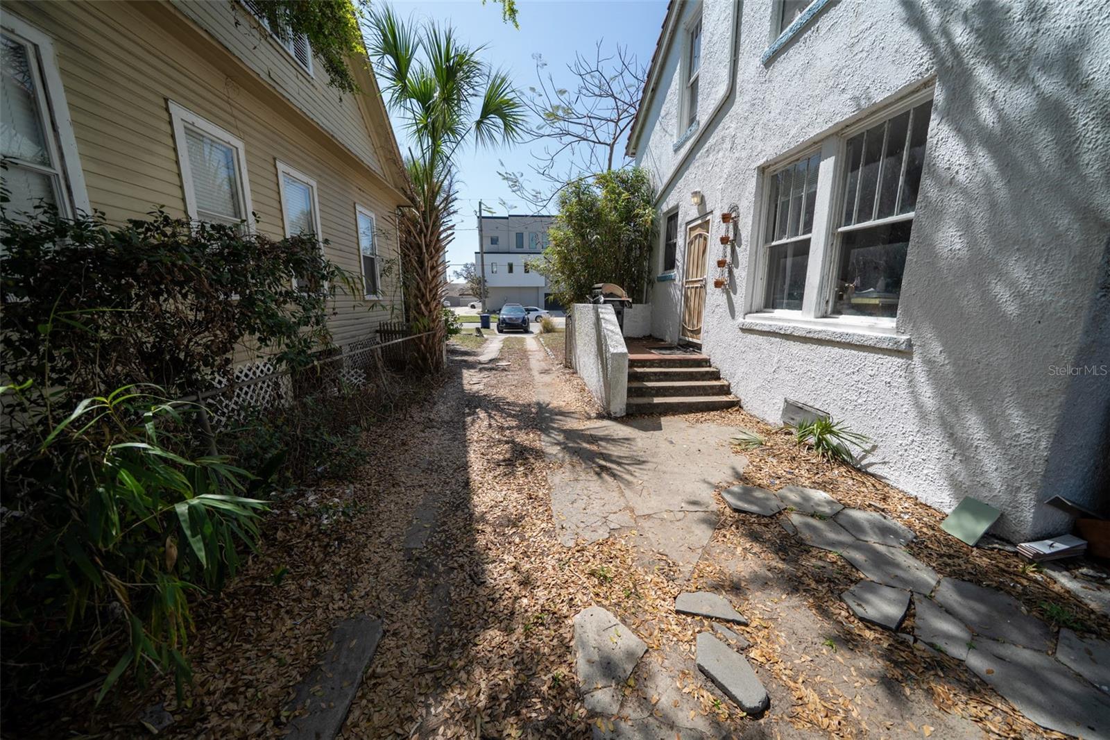 Image 26 of 53 For 1911 North A Street