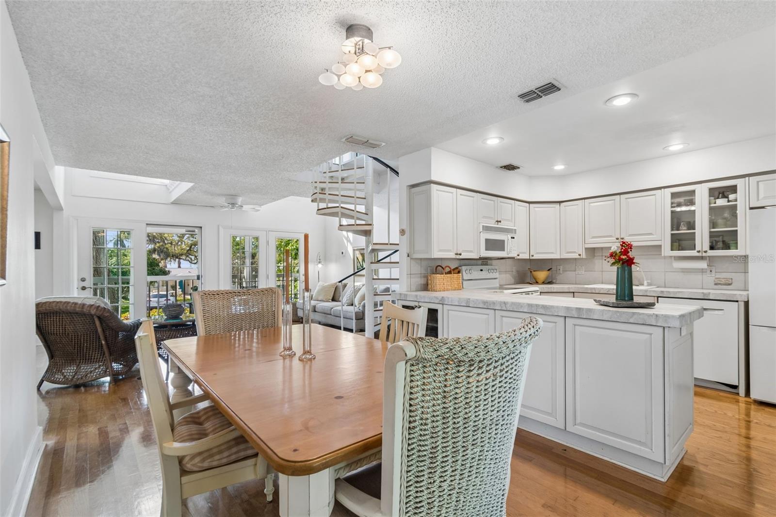 Image 27 of 79 For 600 Mayo Street