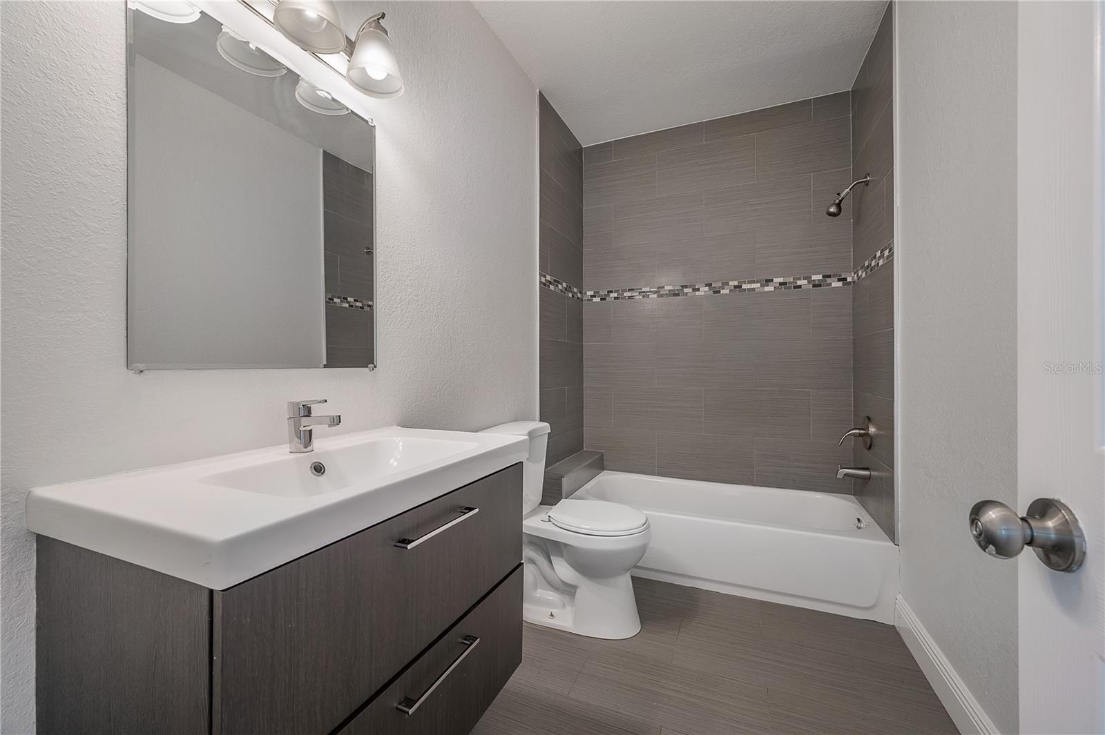 Image 11 of 42 For 4206 Downing Avenue