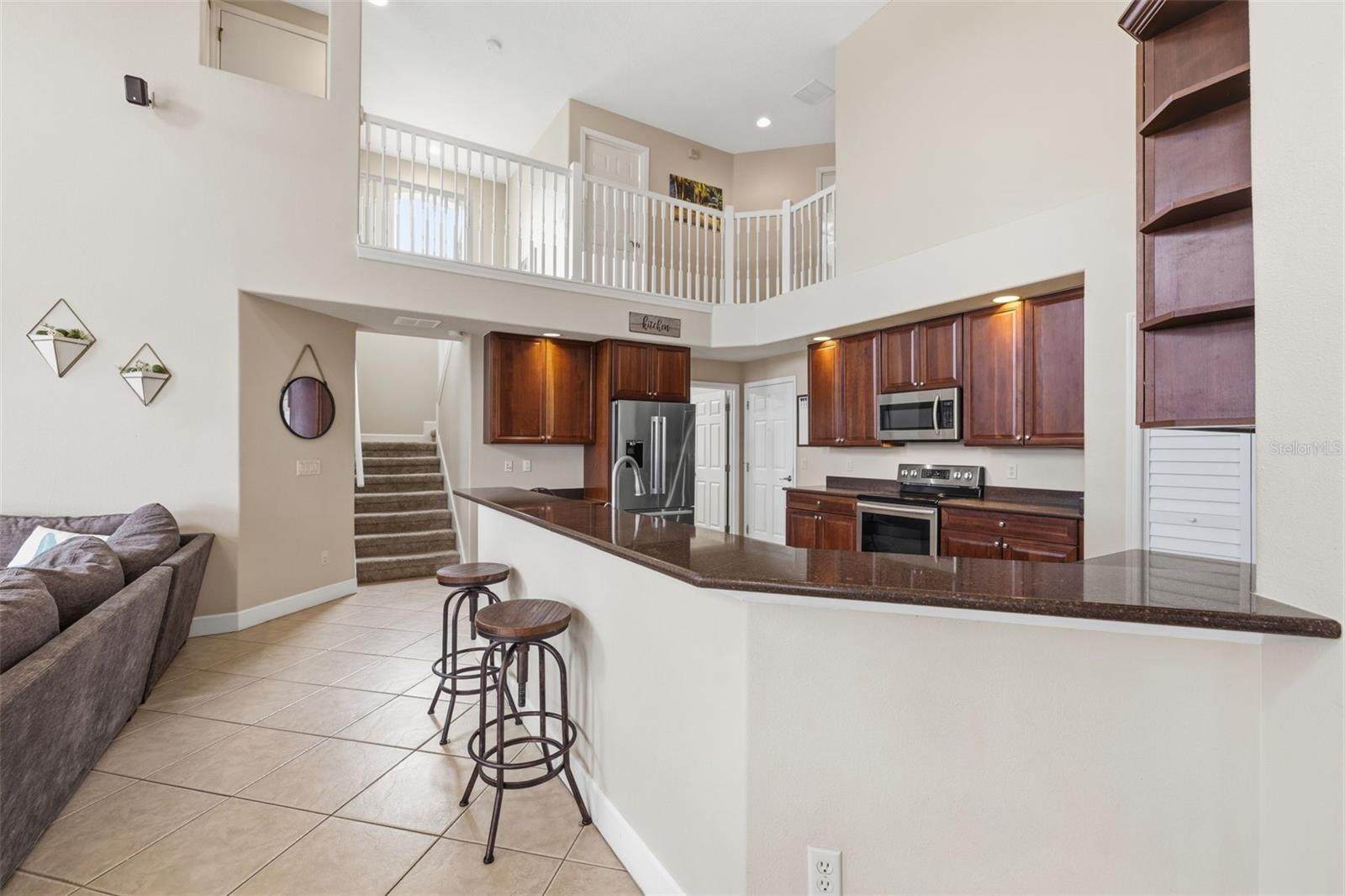 Listing photo id 10 for 522 Country Meadows Way