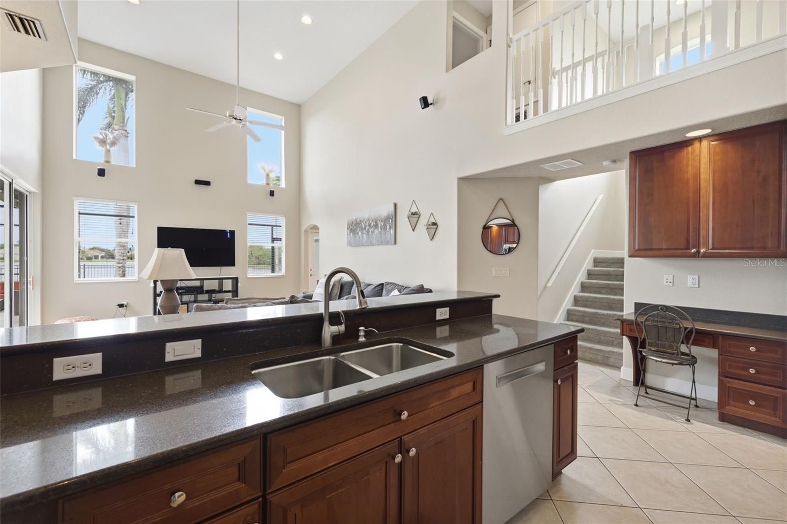 Listing photo id 12 for 522 Country Meadows Way