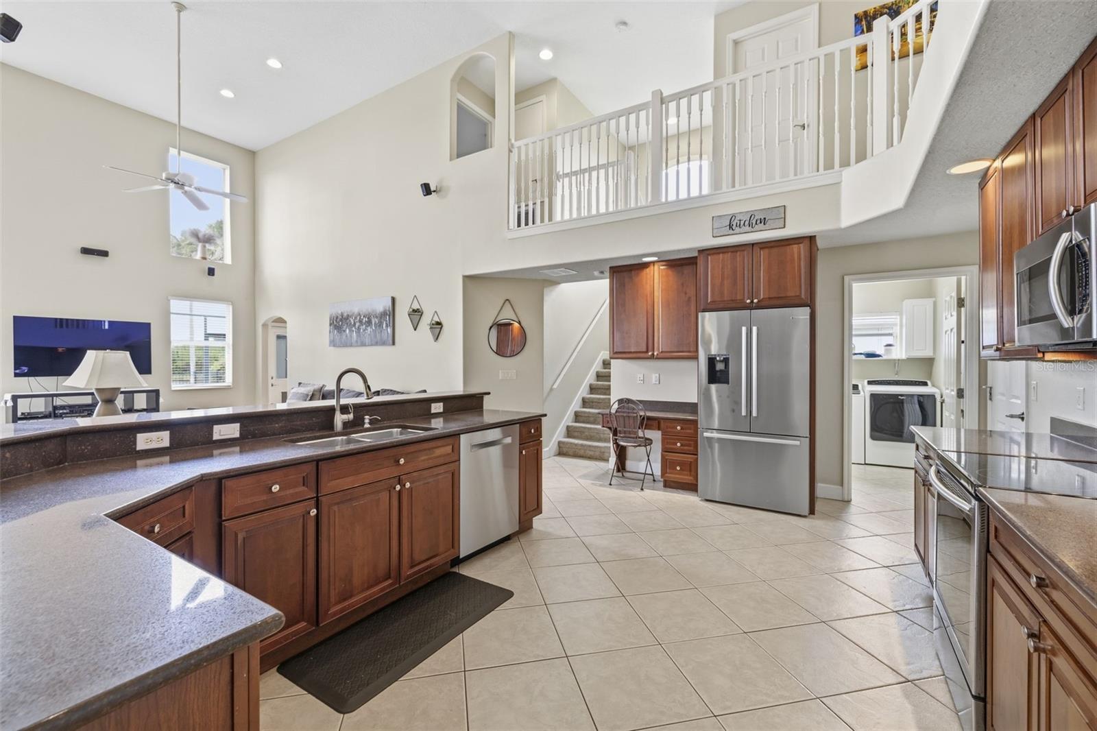 Listing photo id 14 for 522 Country Meadows Way