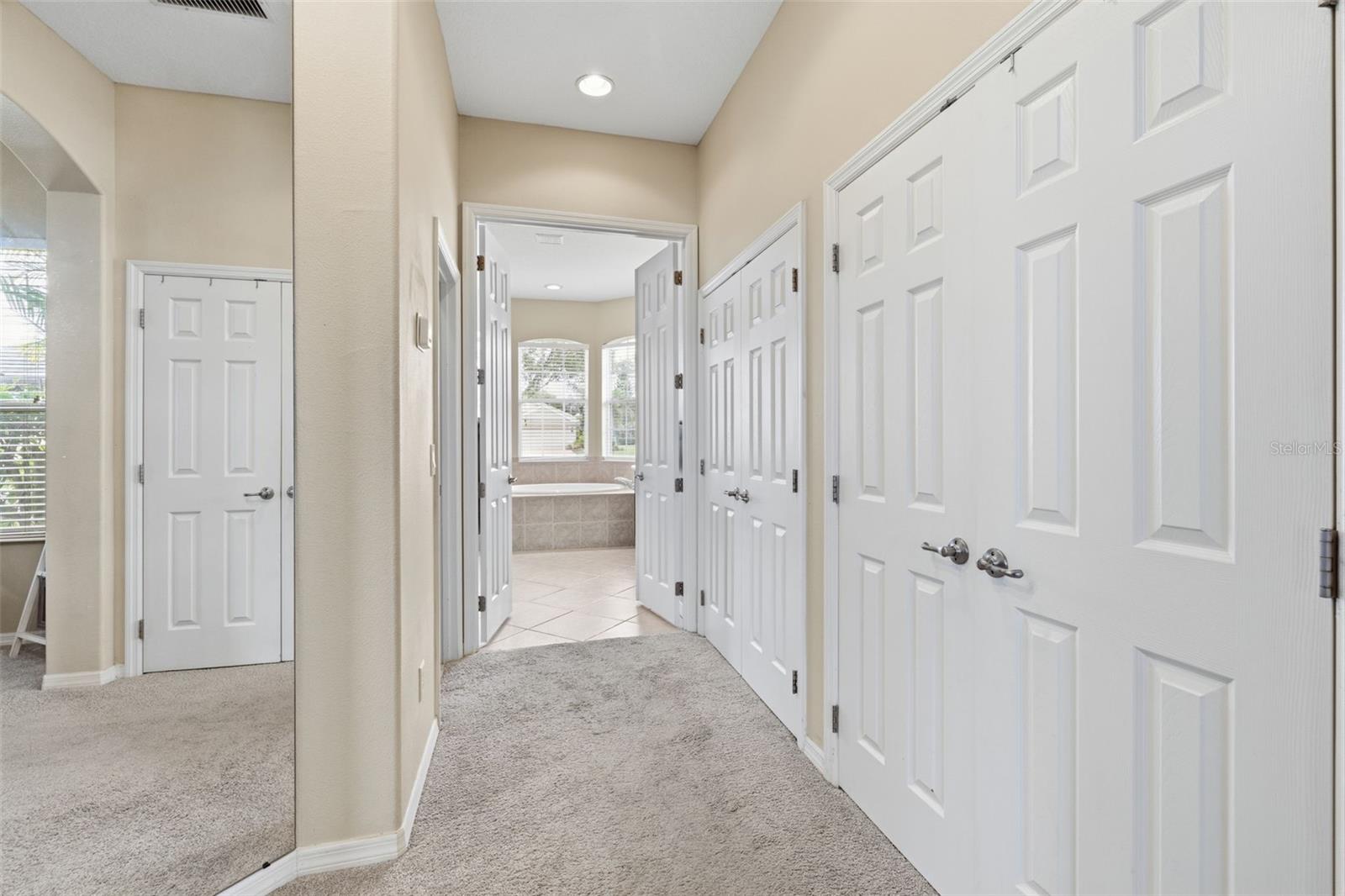 Listing photo id 22 for 522 Country Meadows Way