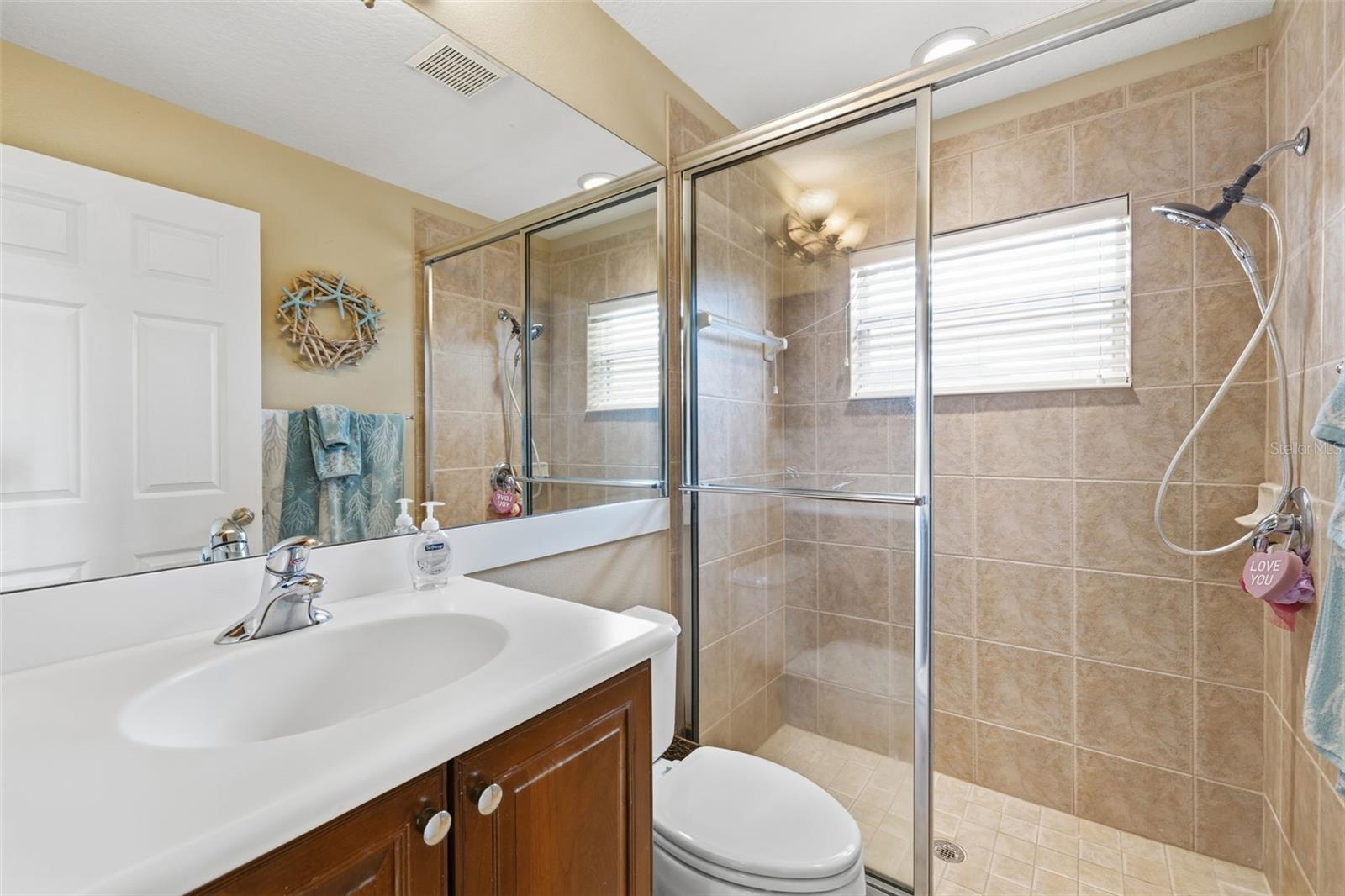 Listing photo id 27 for 522 Country Meadows Way