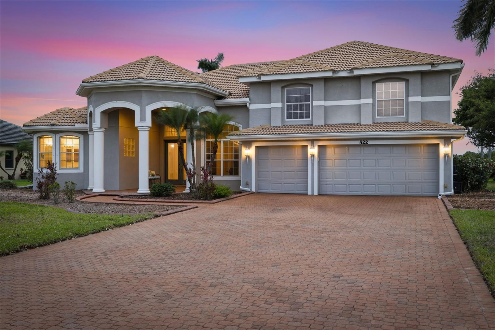 Listing photo id 1 for 522 Country Meadows Way