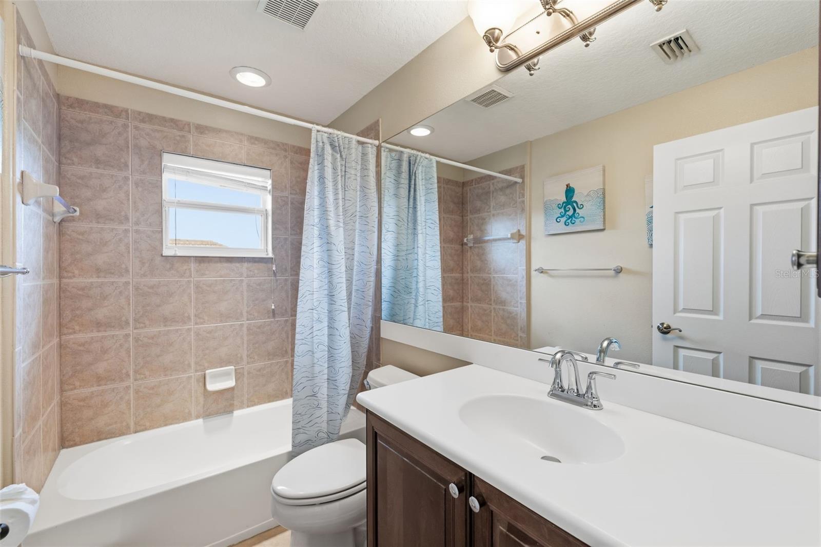 Listing photo id 36 for 522 Country Meadows Way