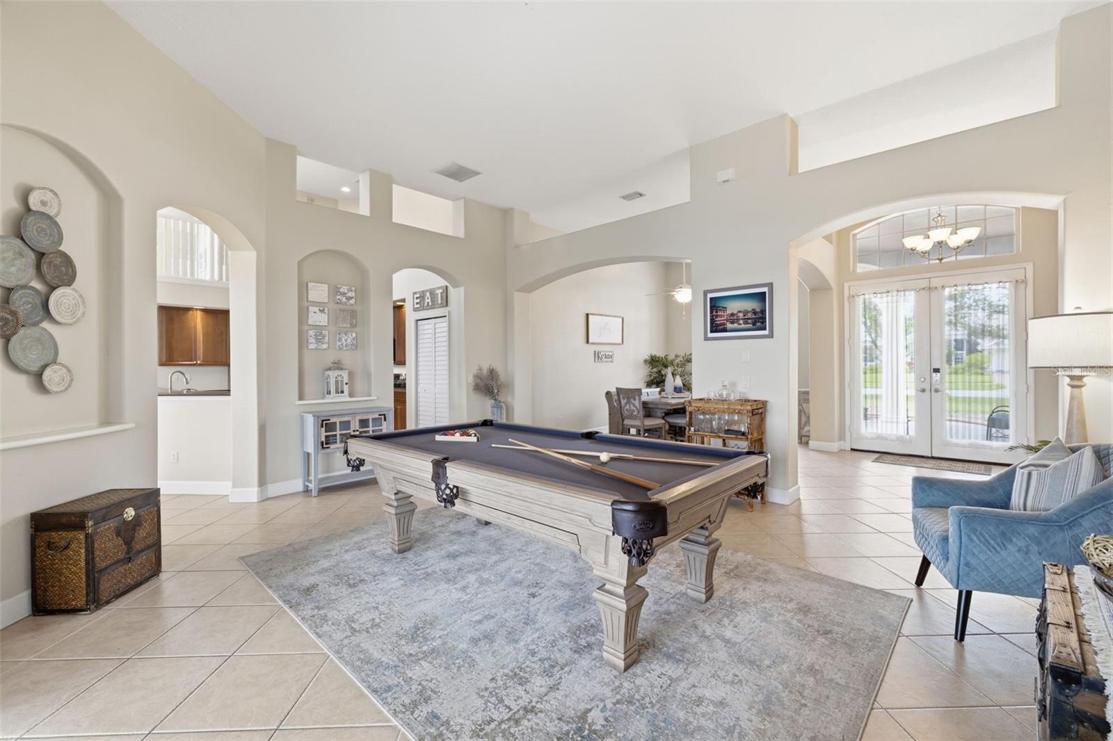 Listing photo id 5 for 522 Country Meadows Way