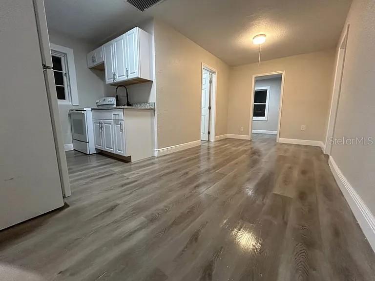 Details for 725 16th Avenue Nw, LARGO, FL 33770