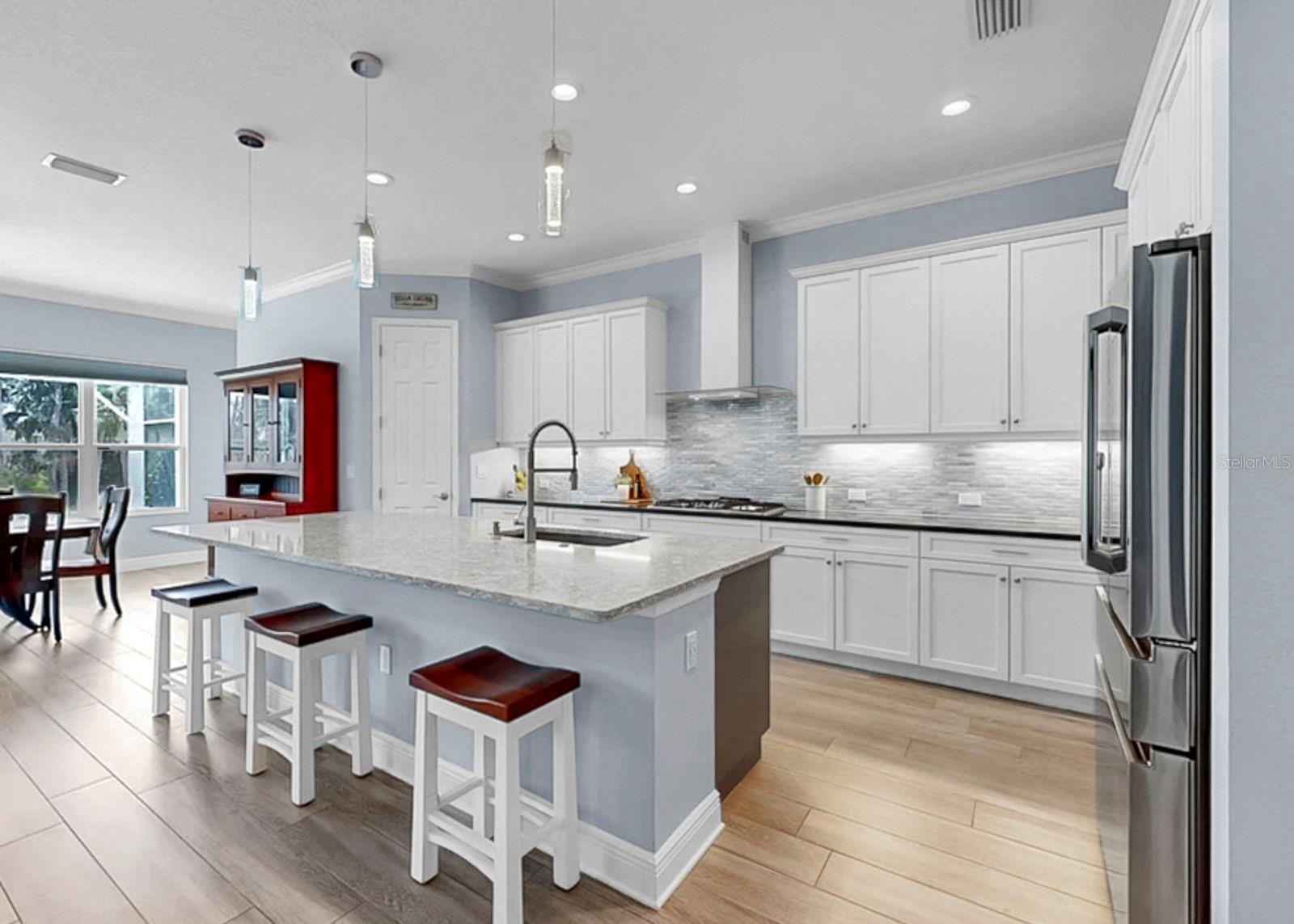 Image 24 of 76 For 708 Manns Harbor Drive