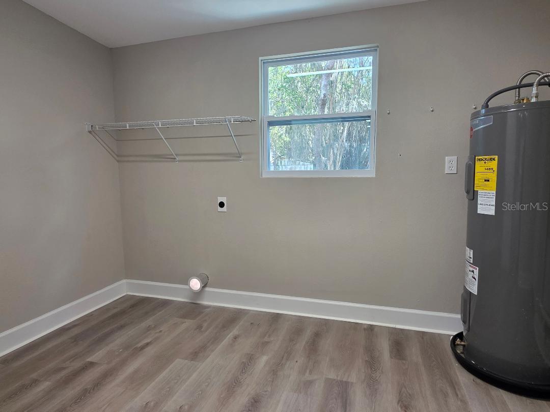 Image 16 of 20 For 12022 Riverhills Drive