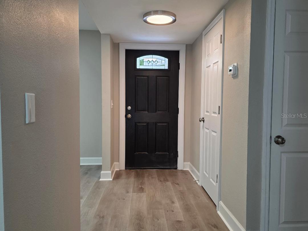 Image 3 of 20 For 12022 Riverhills Drive