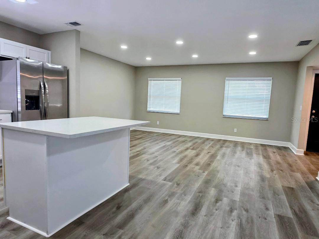 Image 7 of 20 For 12022 Riverhills Drive