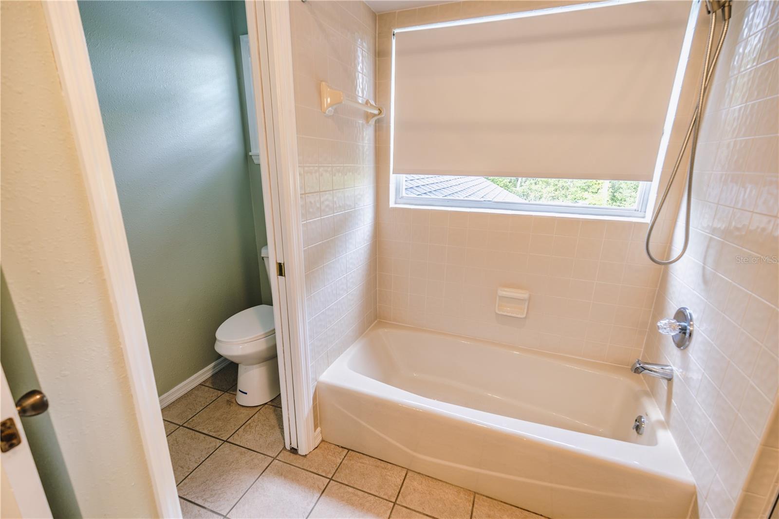 Image 25 of 47 For 2119 Shady Oaks Drive