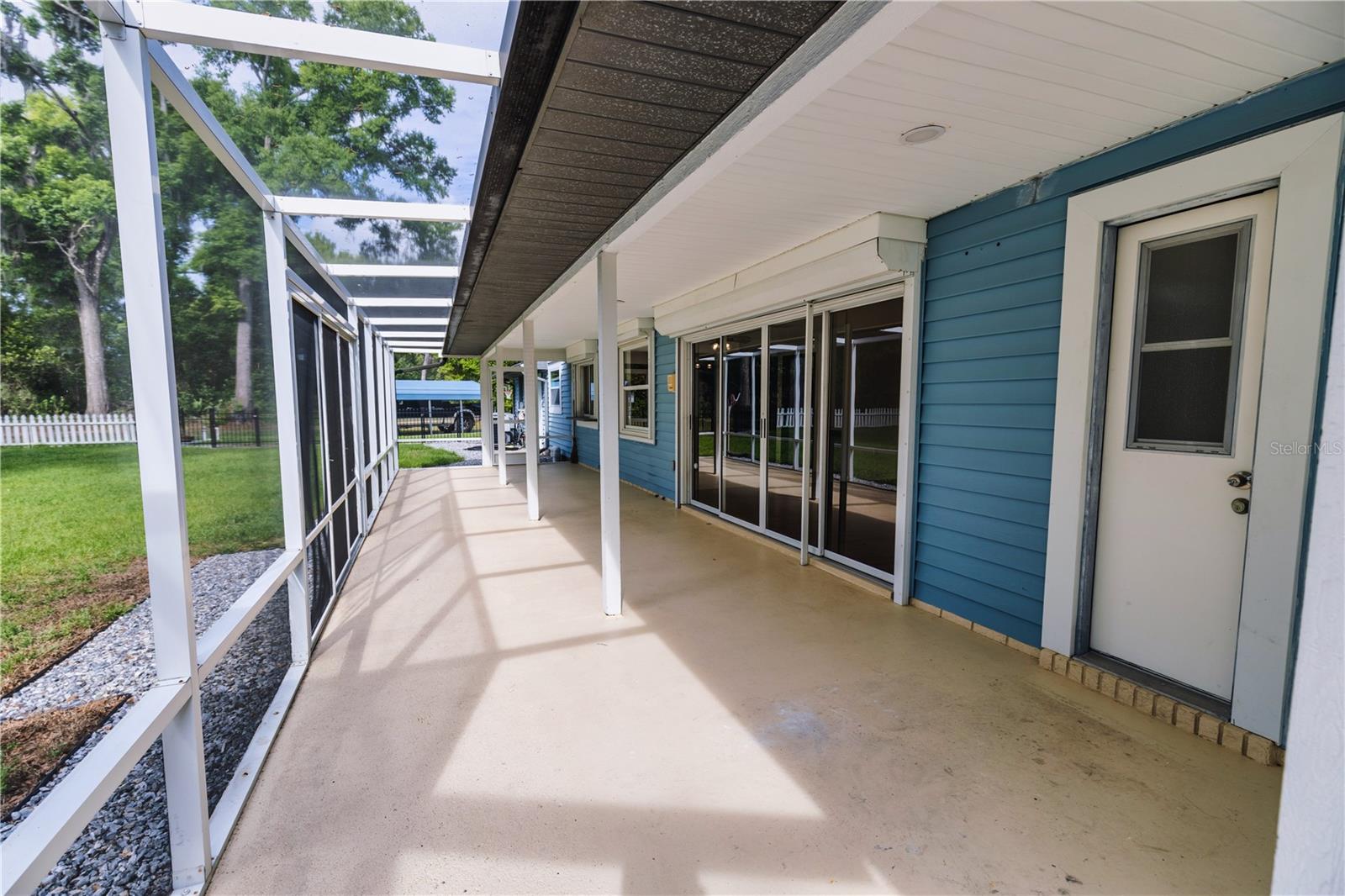 Image 34 of 47 For 2119 Shady Oaks Drive