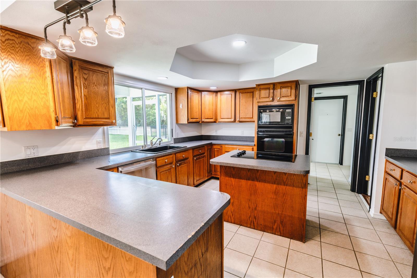 Image 8 of 47 For 2119 Shady Oaks Drive