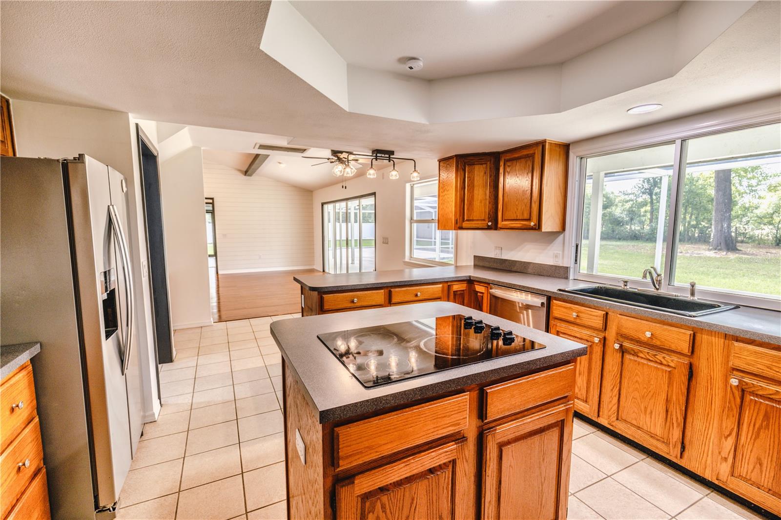 Image 9 of 47 For 2119 Shady Oaks Drive