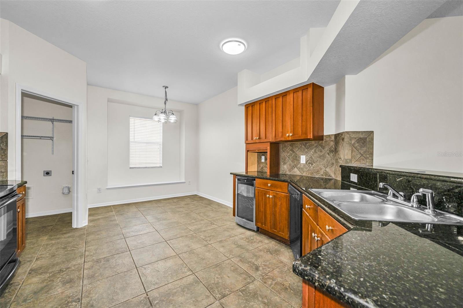 Image 17 of 51 For 15727 Cedar Elm Terrace