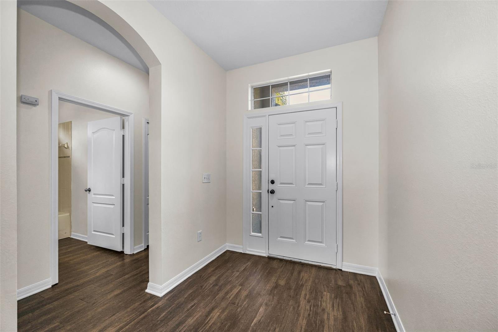 Image 4 of 51 For 15727 Cedar Elm Terrace