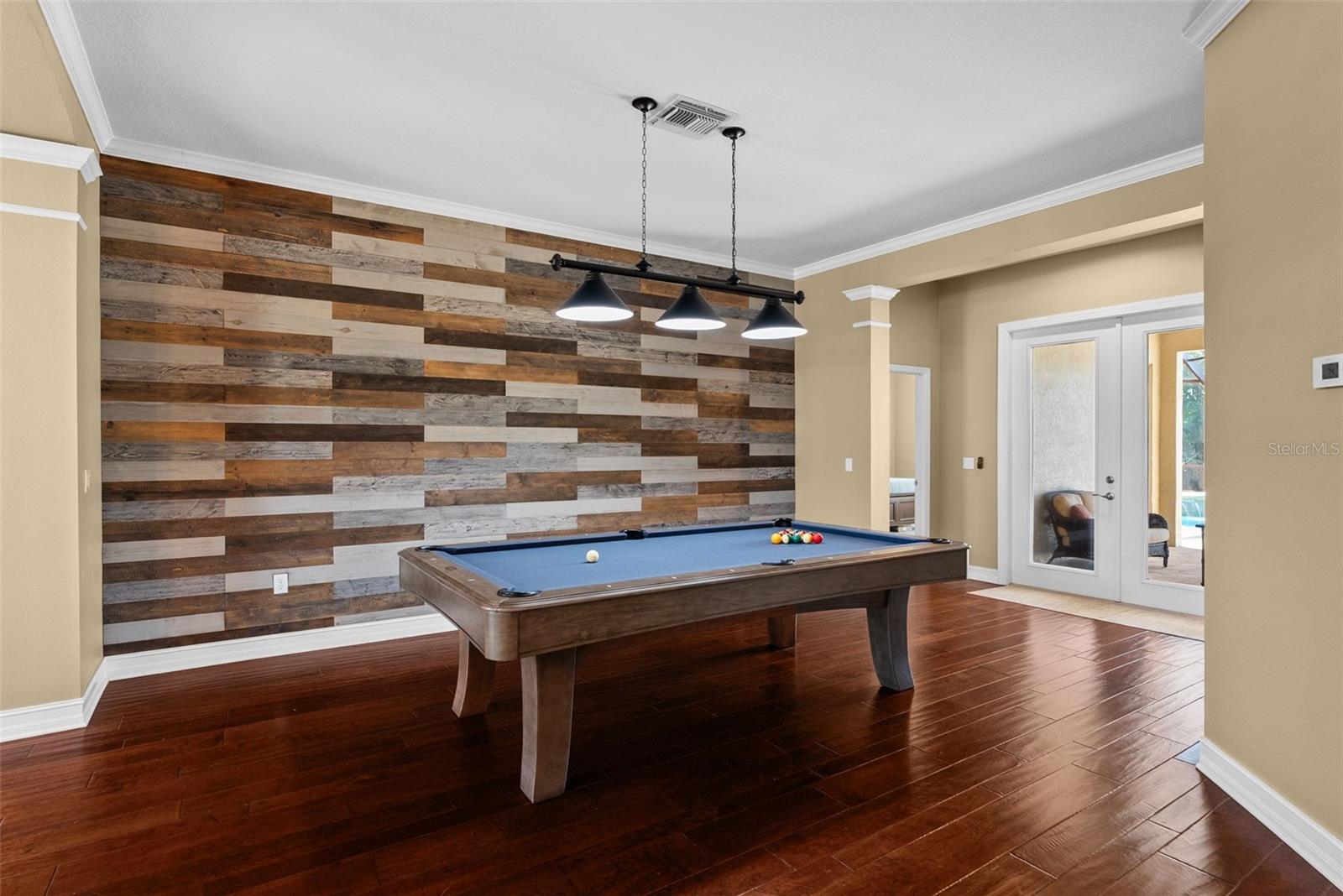 Listing photo id 9 for 22810 Collridge Drive