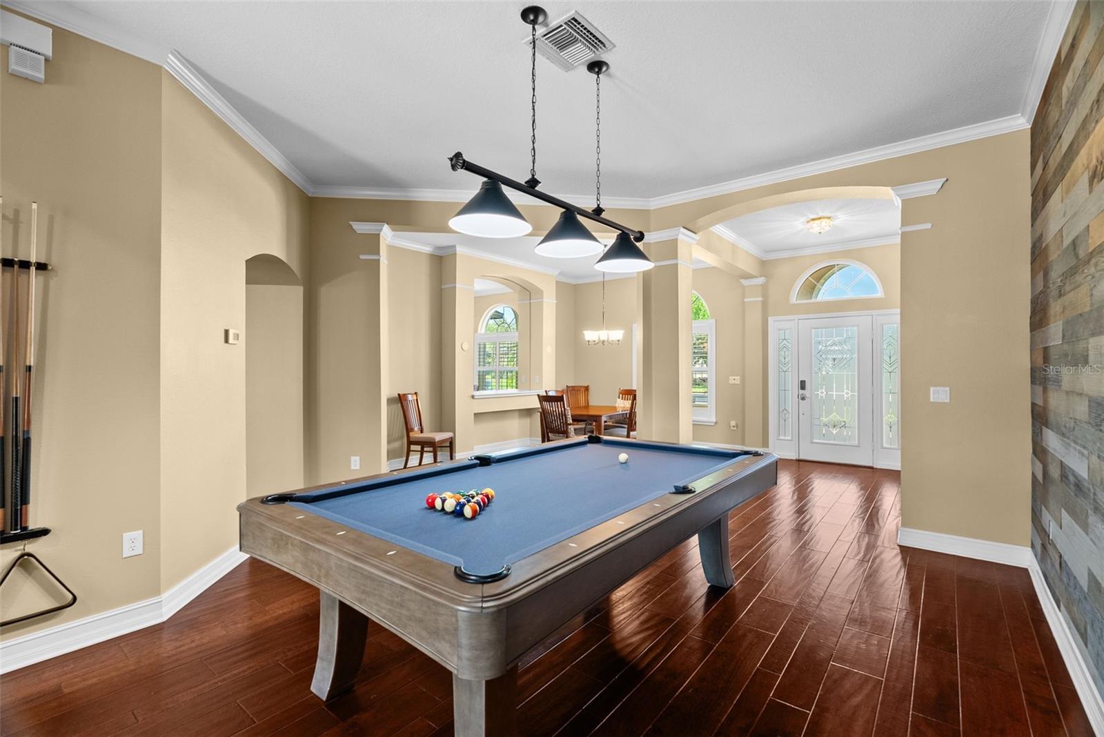 Listing photo id 11 for 22810 Collridge Drive